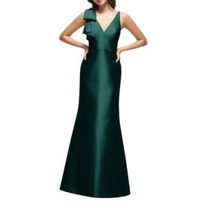 Alfred Sung D863 Bow Detail Sleeveless Satin Twill Trumpet Gown dress size 14